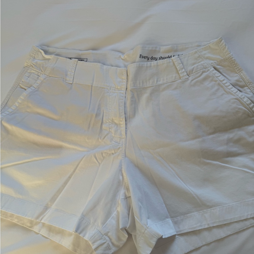 Vineyard Vines White Everyday Shorts